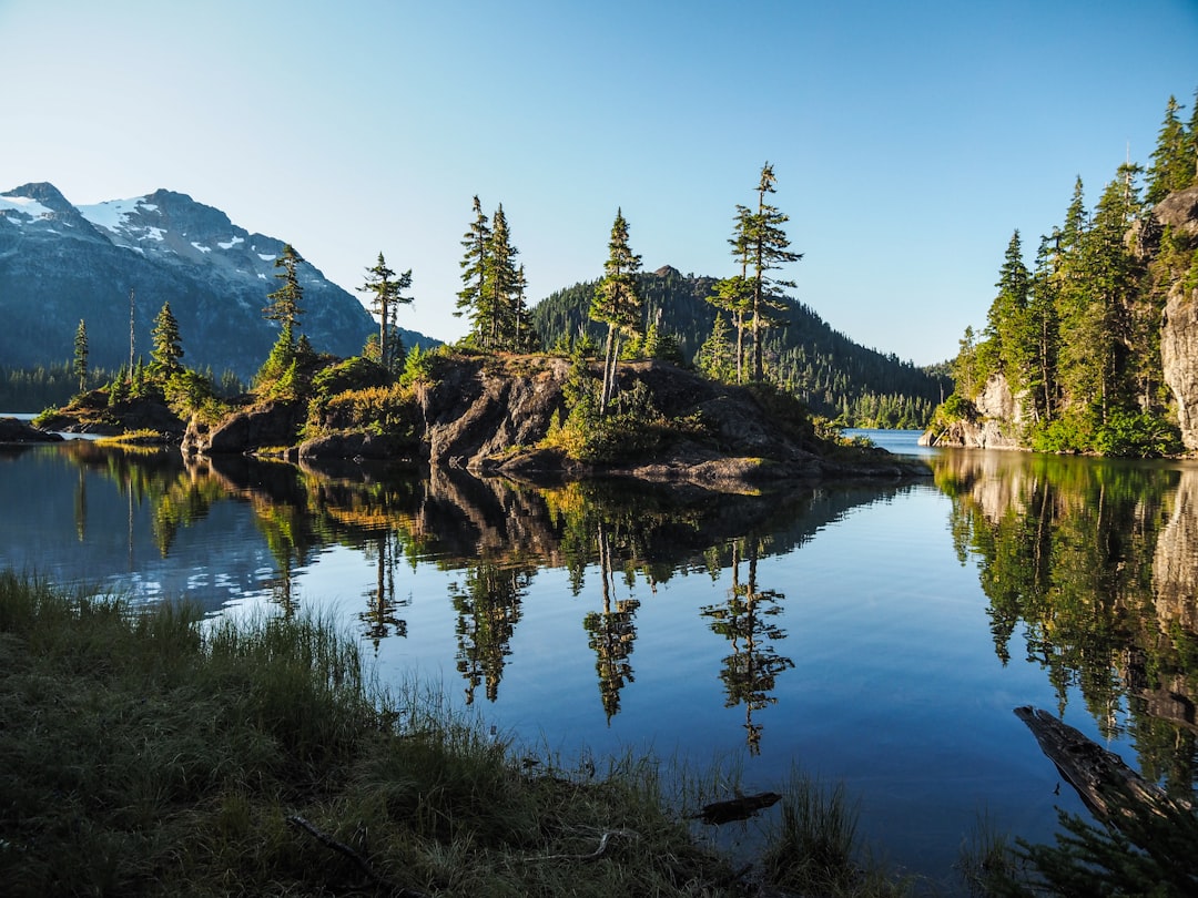 Best Time to Yacht in British Columbia